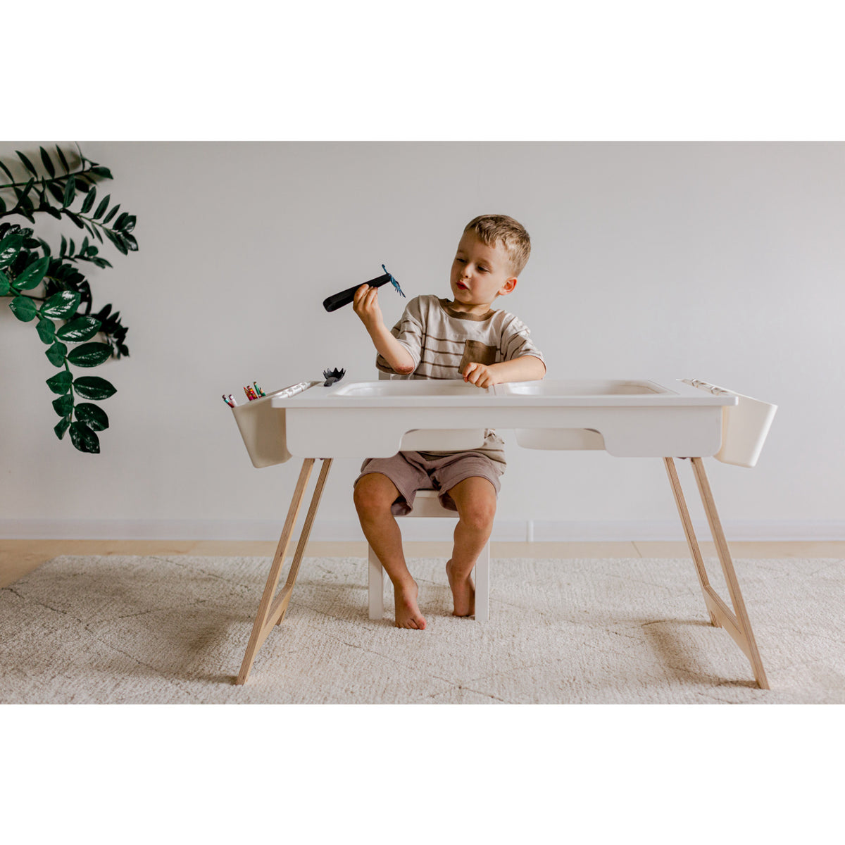 Duck Woodworks White Sensory Table With 2 Boxes Included