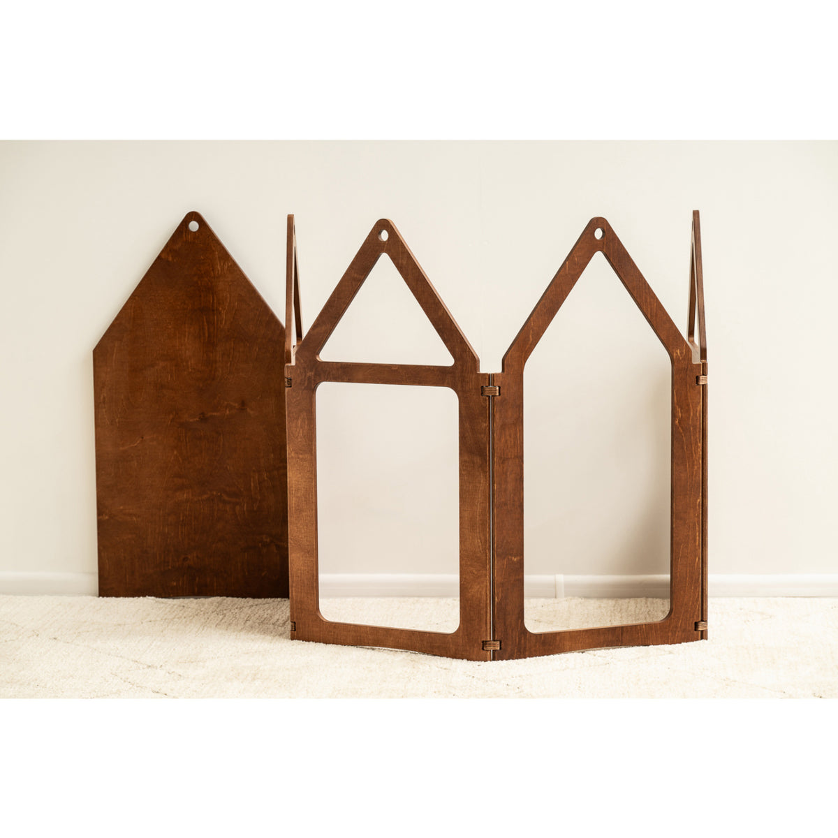 Duck Woodworks Honey Glaze Zig Zag House Plus