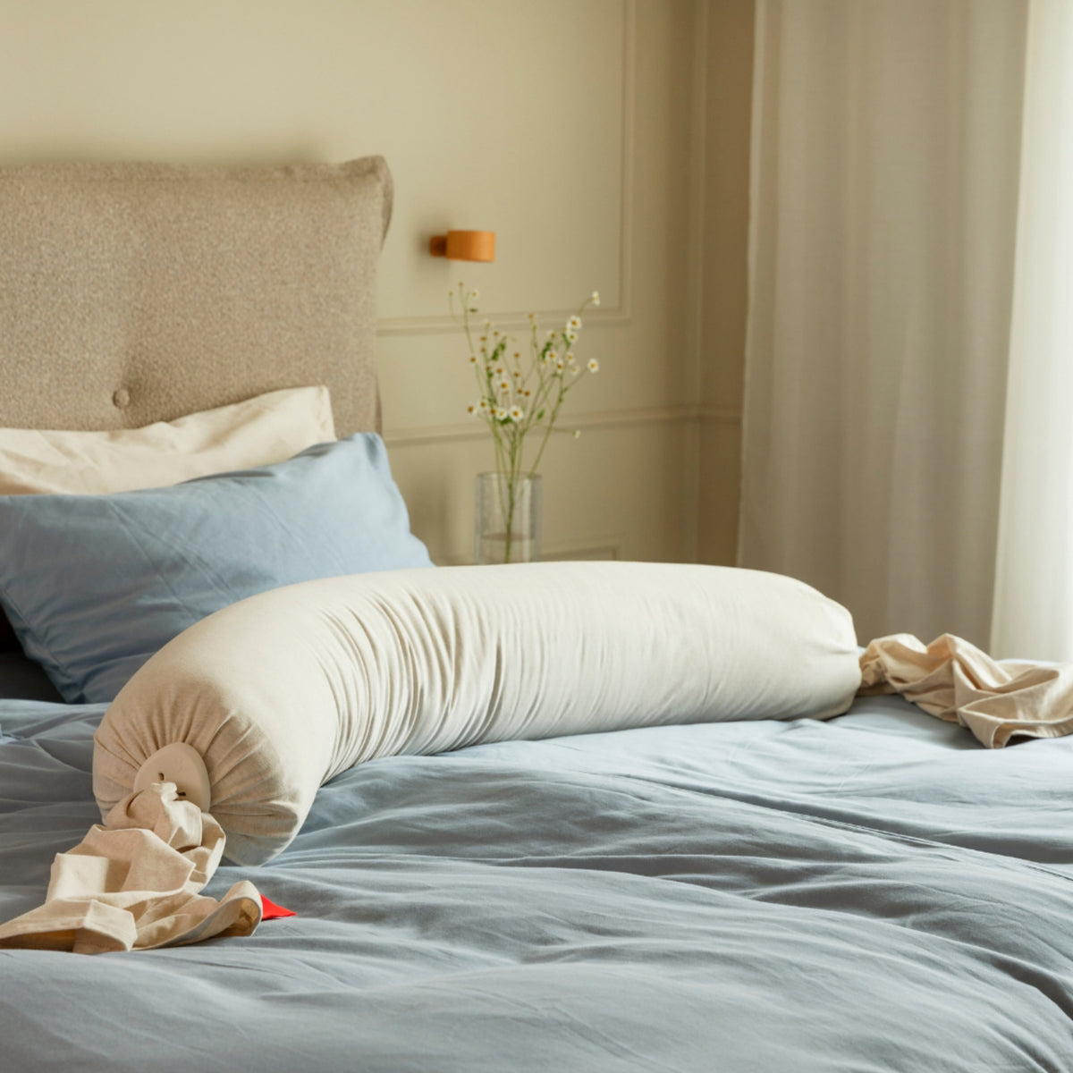 bbhugme Soft White Pregnancy Pillow
