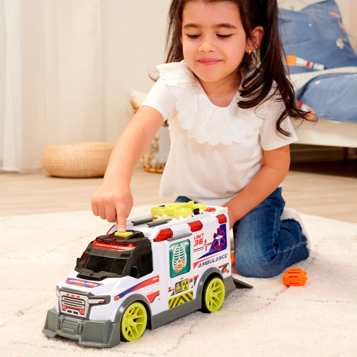 Dickie Toys h Ambulance 3