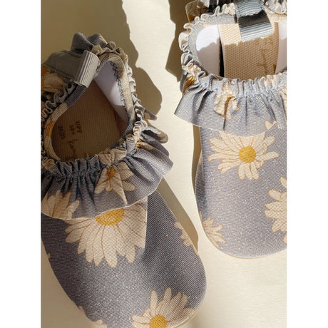 Konges Sløjd Jade Frill Swim Shoes Daisy Blue 2