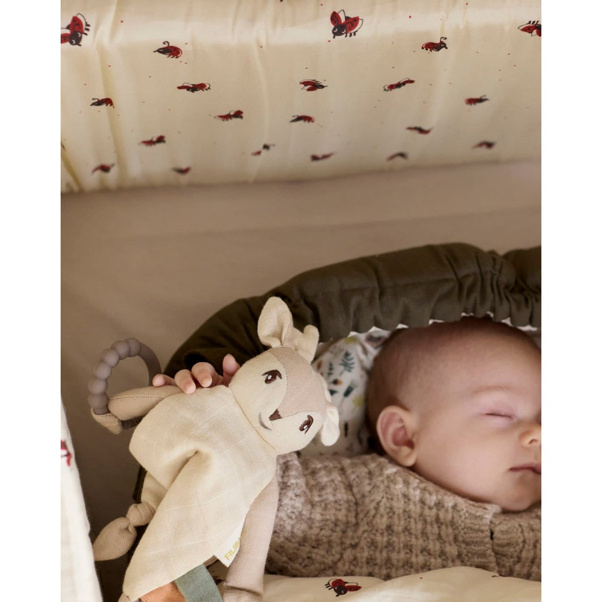 FILIBABBA Cuddle cloth with teether Fawn 3