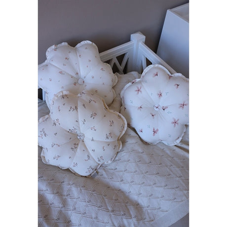 Cam Cam Copenhagen Flower Cushion Windflower Creme 2