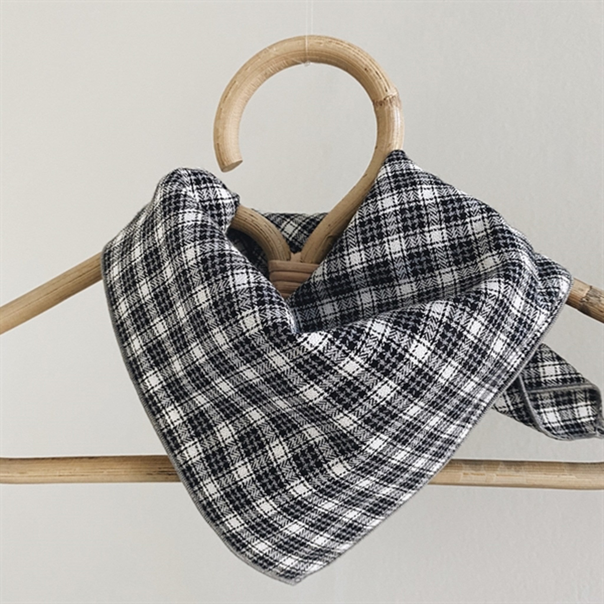 lalaby Winter Check Eddie Scarf 6