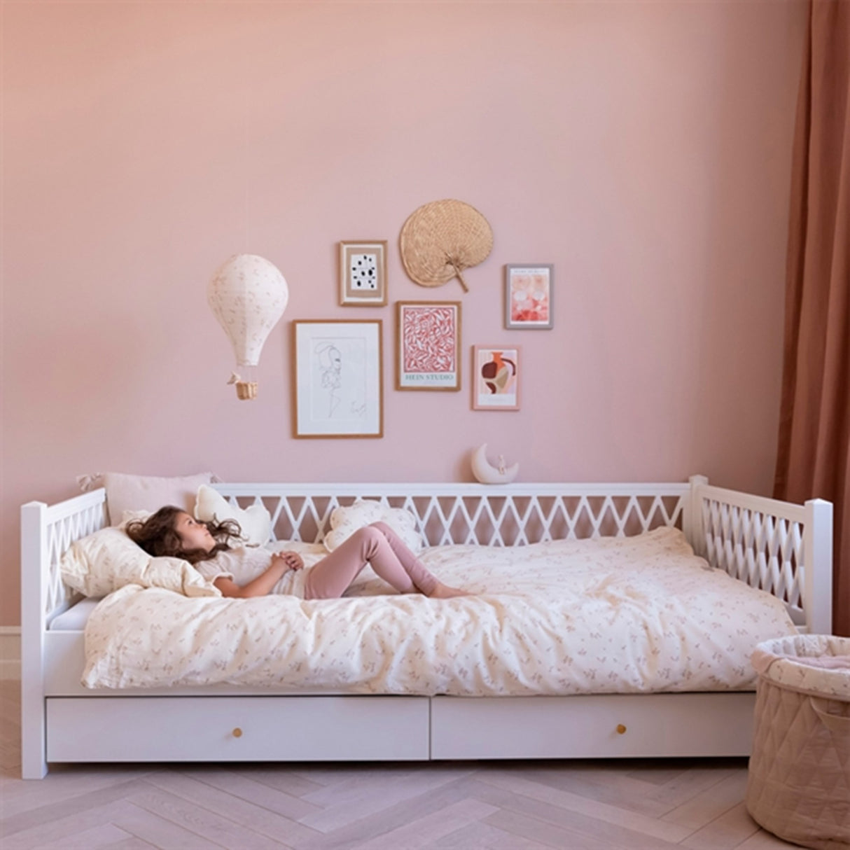 Cam Cam Copenhagen Harlequin Daybed White 2