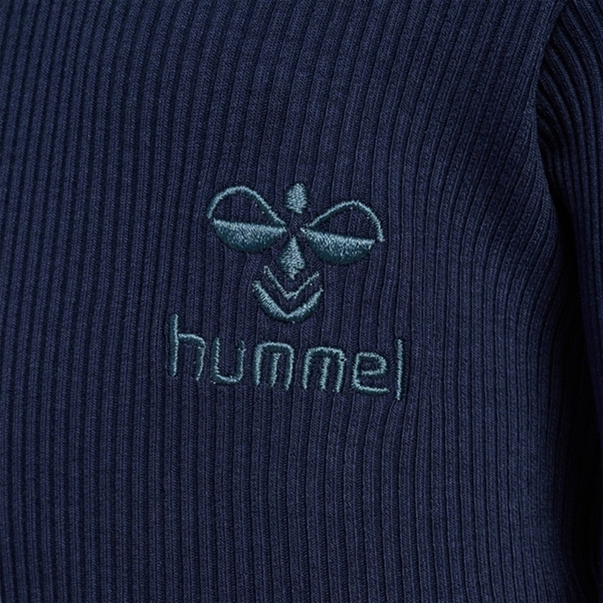 Hummel Black Iris Sami Blouse 2