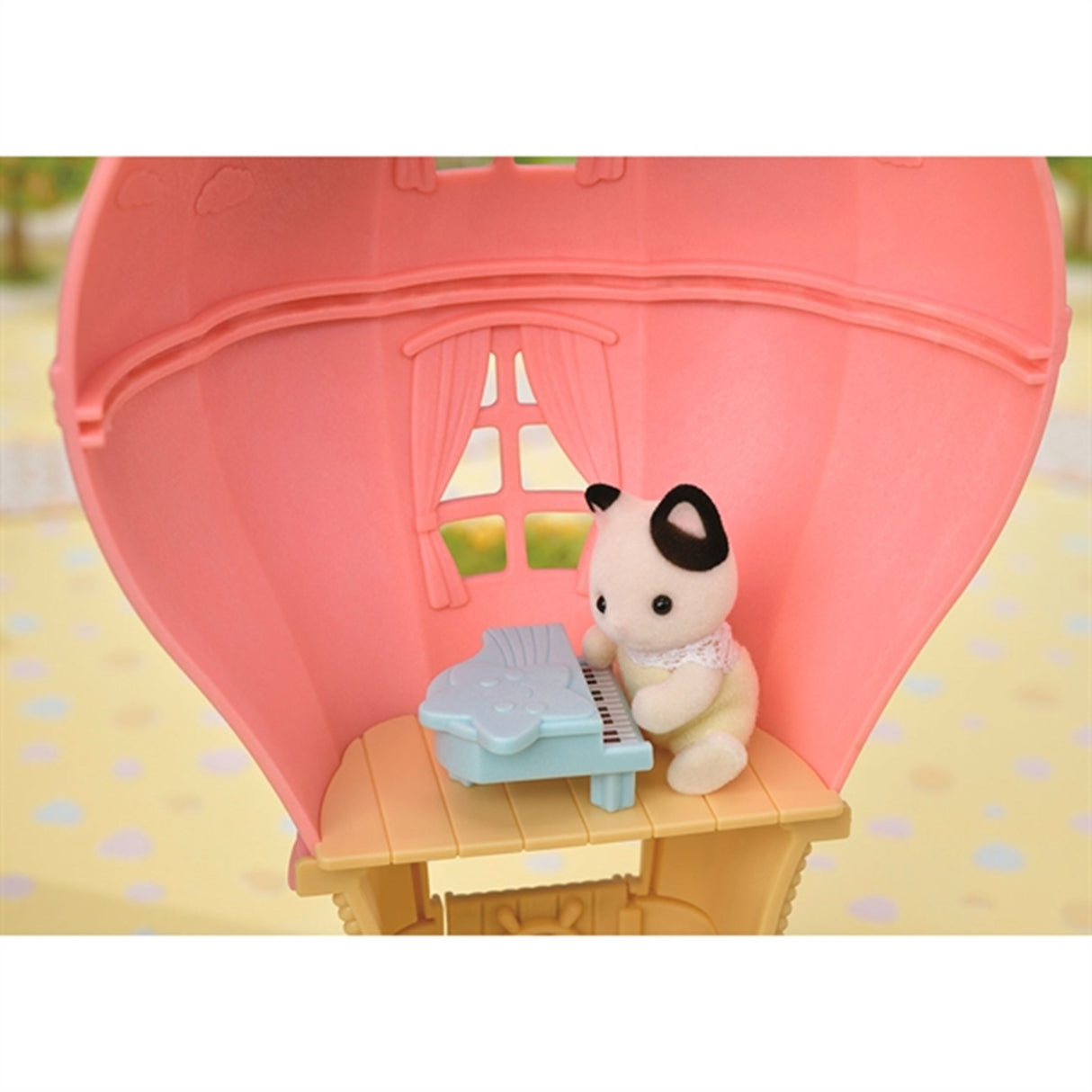 Sylvanian Families® Baby Balloon Playhouse 3