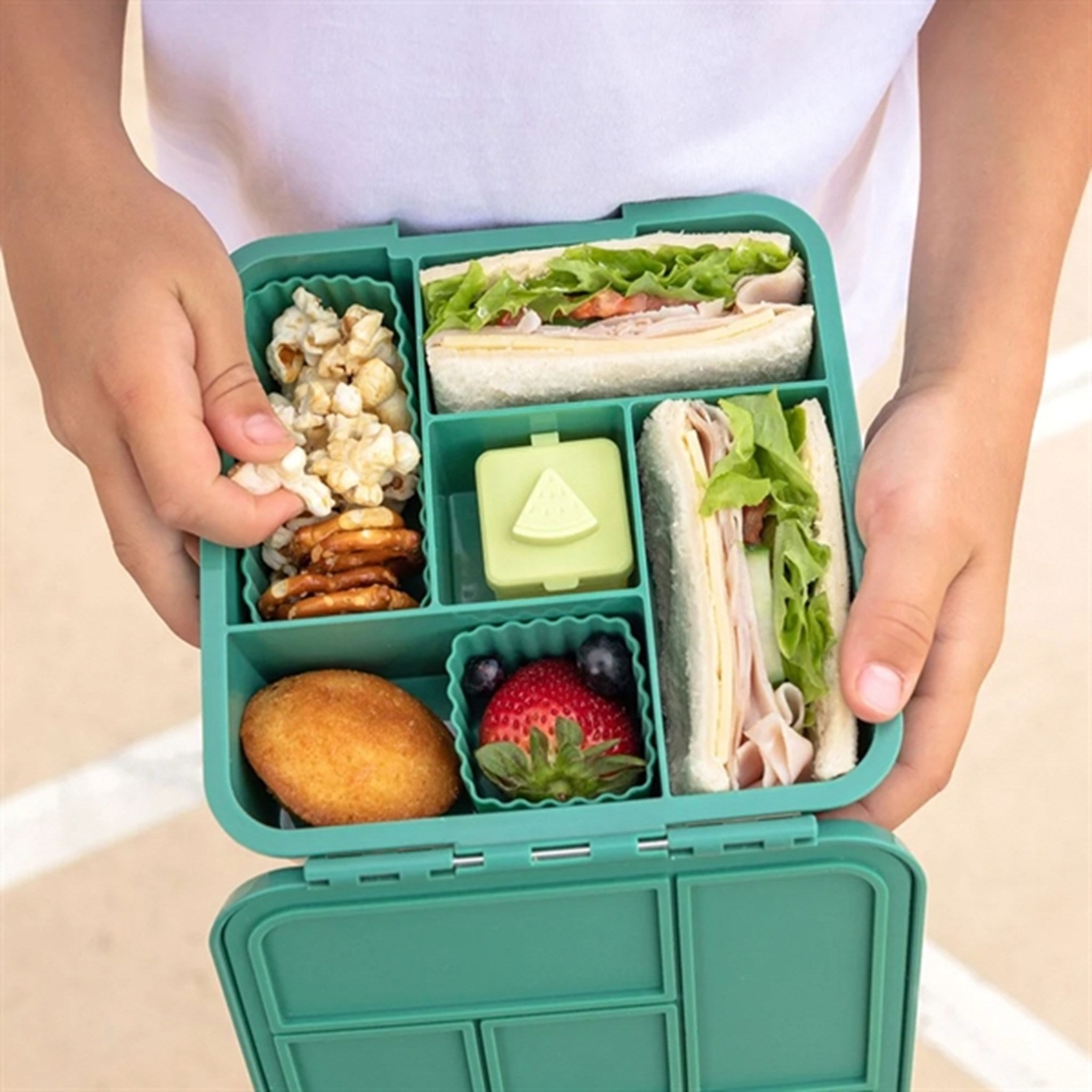 Little Lunch Box Co Bento 5 Lunch Box Apple 2