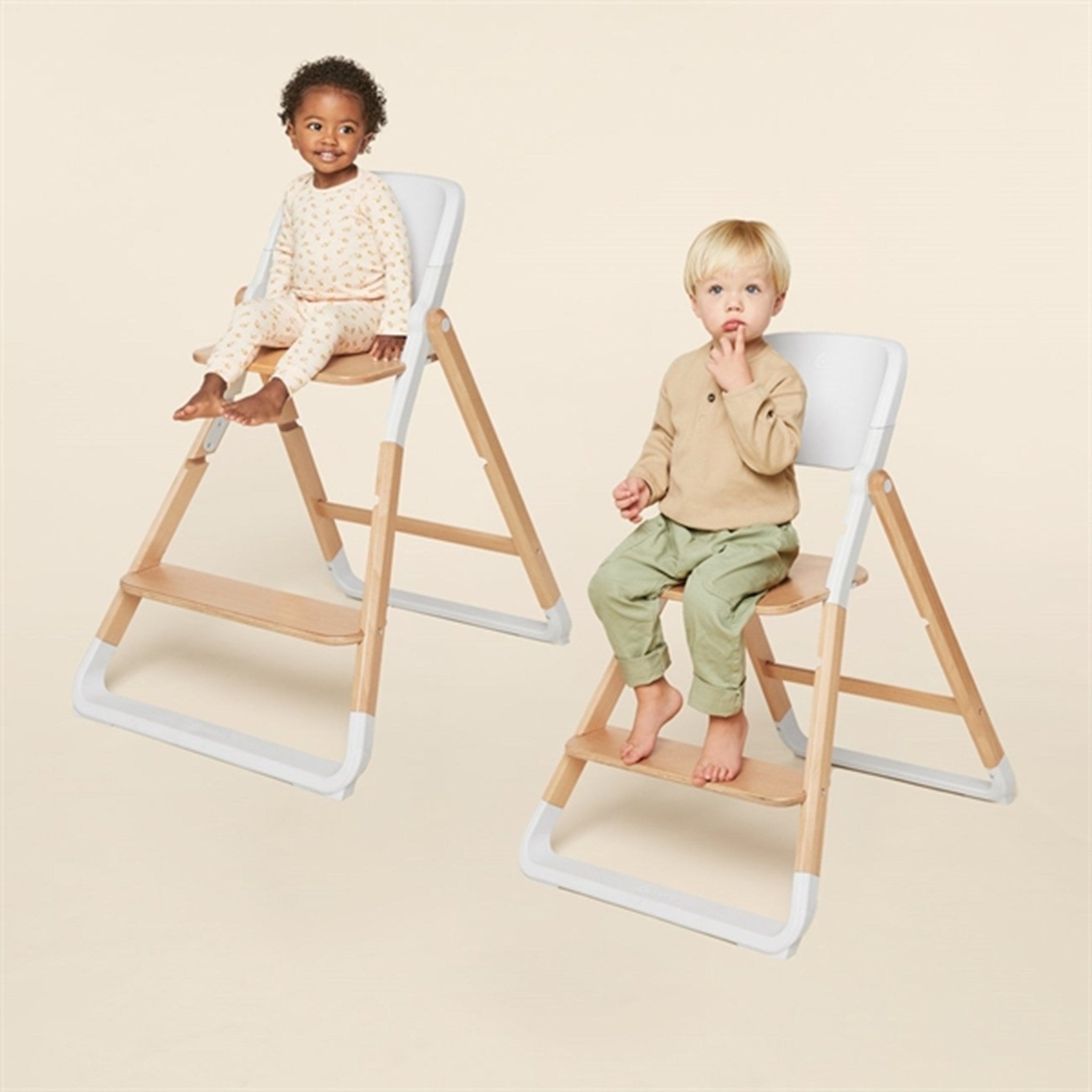 Ergobaby Evolve 2-in-1 High Chair + Chair Natural Wood White 6