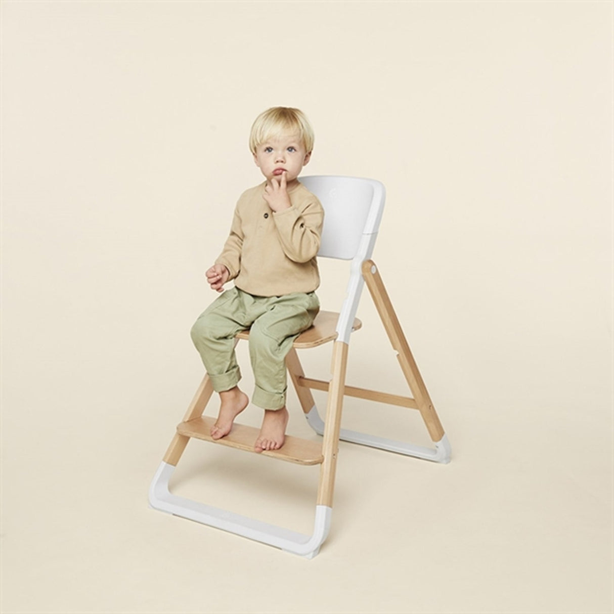 Ergobaby Evolve Chair Natural Wood White 4