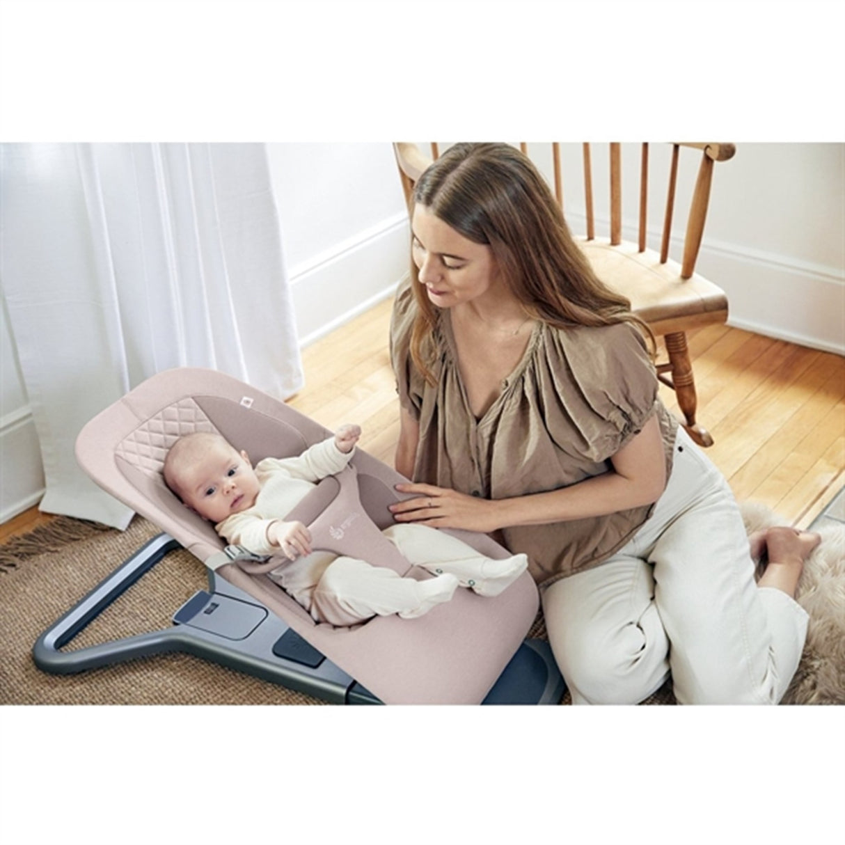 Ergobaby Evolve 3-in-1 Bouncer Blush Pink 3