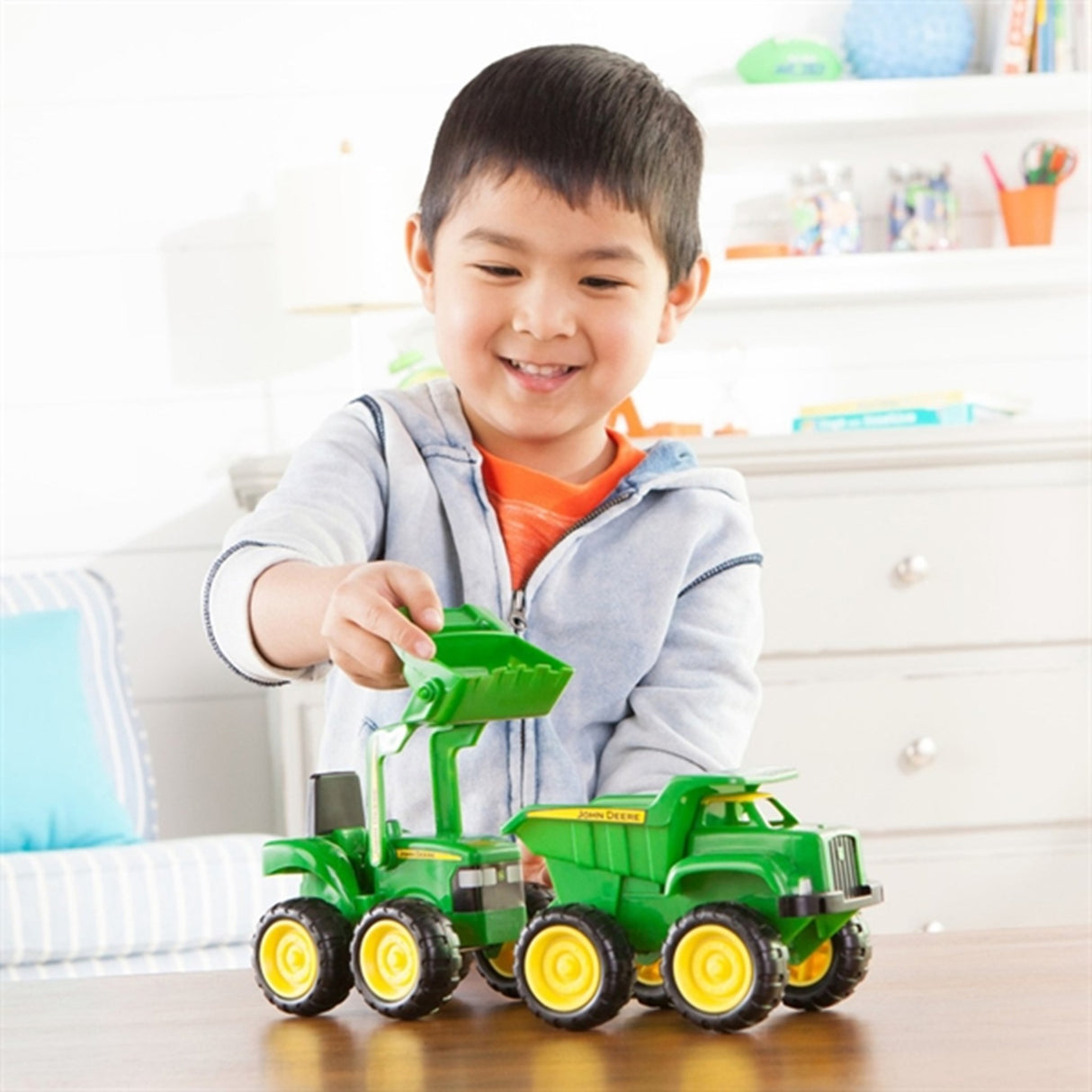 John Deere Mini Tractor/DumpTruck 2