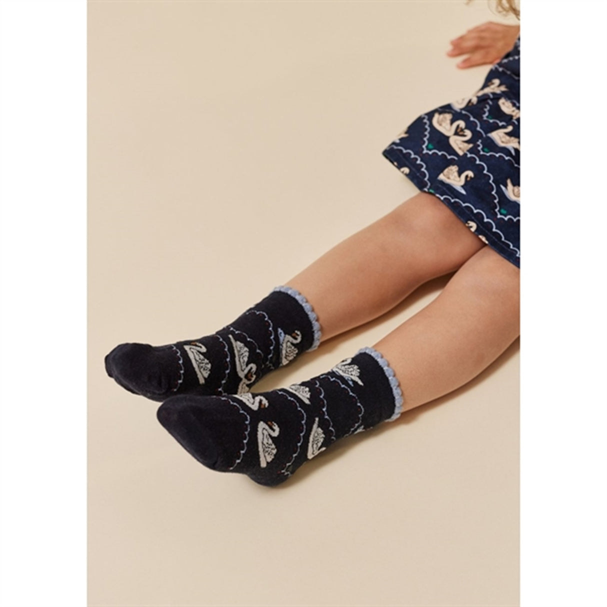 Konges Sløjd Jacquard Socks Swan 2-pak Navy/Off White