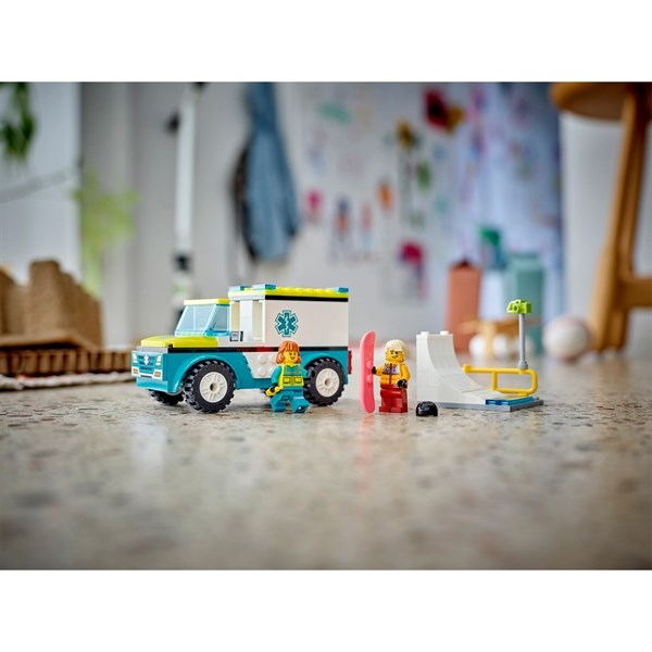 LEGO® City Emergency Ambulance and Snowboarder 5
