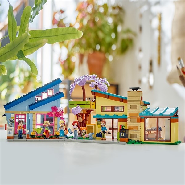 LEGO® Friends Olly and Paisley's Family Houses 5