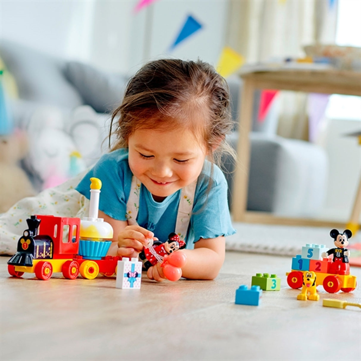 LEGO® DUPLO® Mickey and Minnie Birthday Train 2