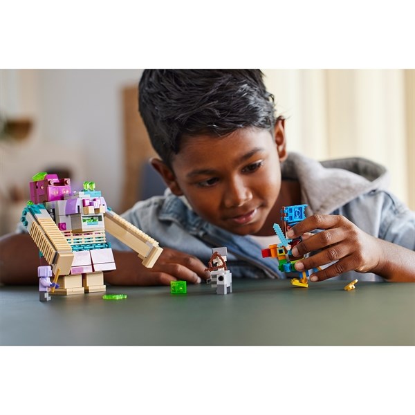 LEGO® Minecraft® The Devourer Showdown