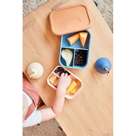 OYOY Yummy Lunch Box Large Fudge/Blue 2