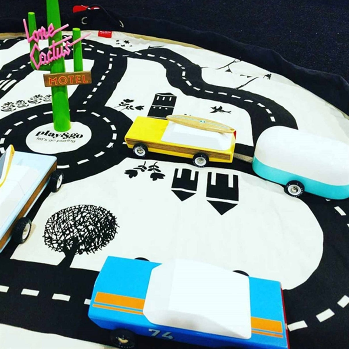 Play&Go 2-in-1 Play Mat Roadmap/Thunderbolt 8