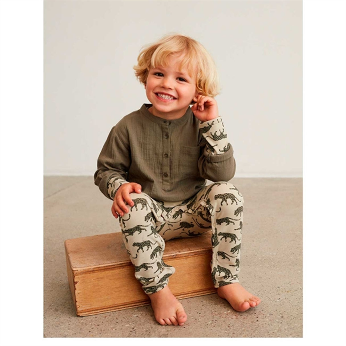 Sofie Schnoor Light Green Tiger Leggings 4
