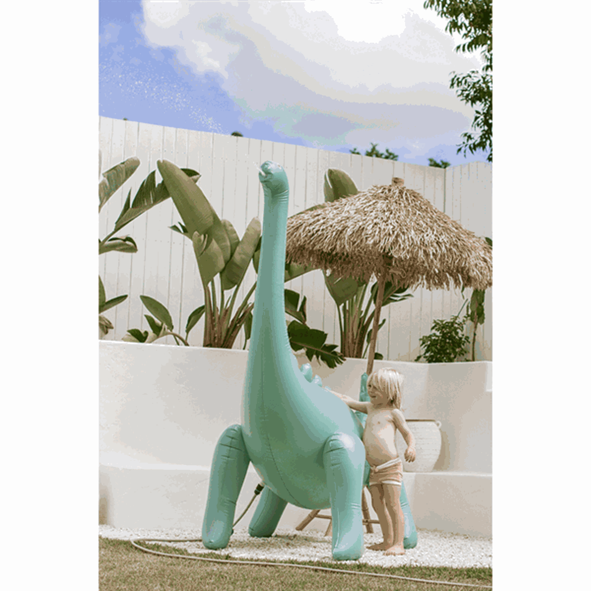 SunnyLife Inflatable Giant Sprinkler Dinosaur 2