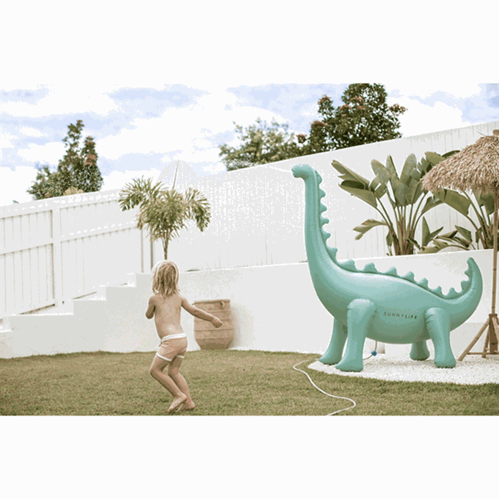 SunnyLife Inflatable Giant Sprinkler Dinosaur 4
